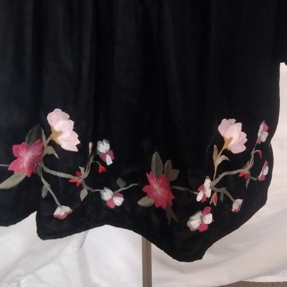 a.n.a TAG Rose Dress, Long Sleeve, Dress, Black, Floral Embroidery/Pleats, XS - Picture 12 of 16